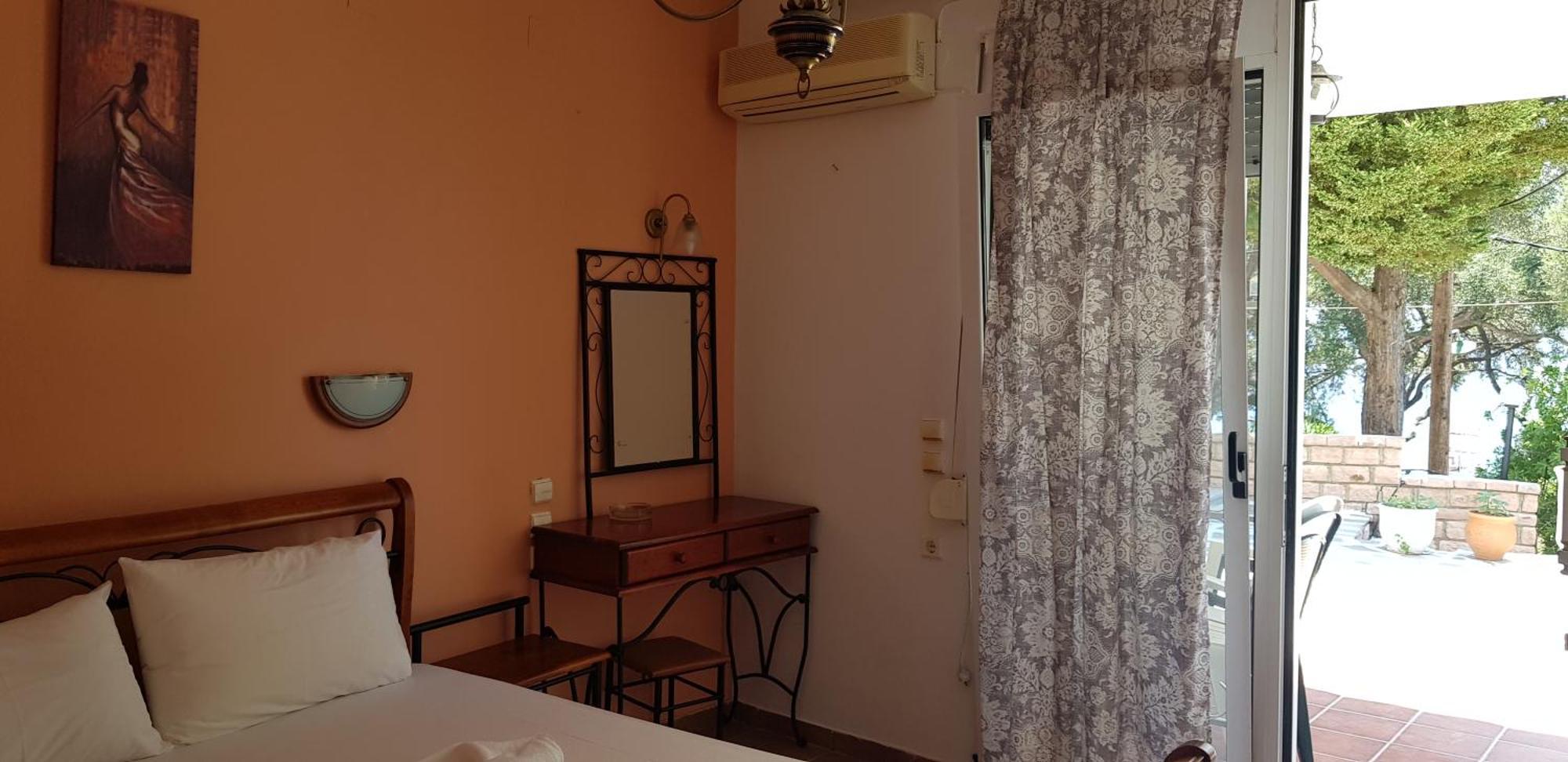 Diogenis Parga Studios Quarto foto